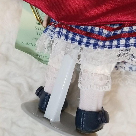 Seymour Mann Red Riding Hood Porcelain Doll. 11" - Picture 9 of 9